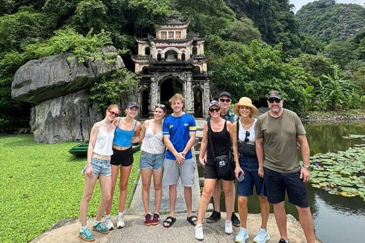 Ninh Binh Day Tour: Mua Cave, Trang An & Tam Coc Cycling with Local Family