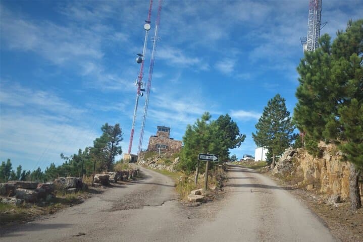 Jeep Bison Safari at Custer State Park — Full-Day Wildlife & Needles Highway Tour photo 2