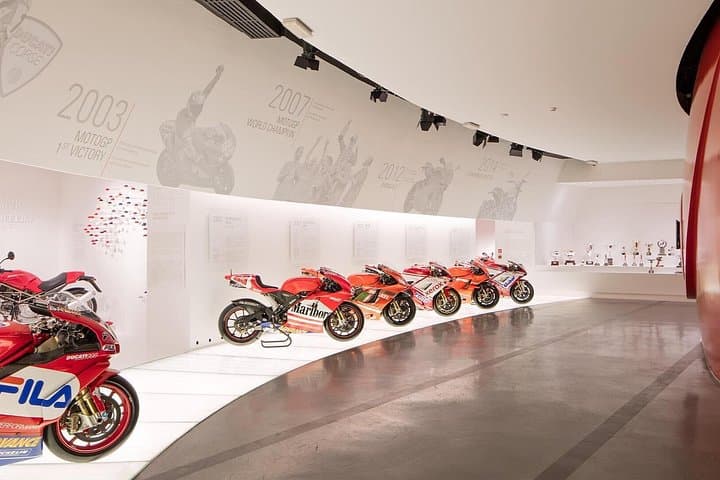 Motor Valley Immersion: Lamborghini, Pagani & Ducati Factory Tour from Bologna photo 4
