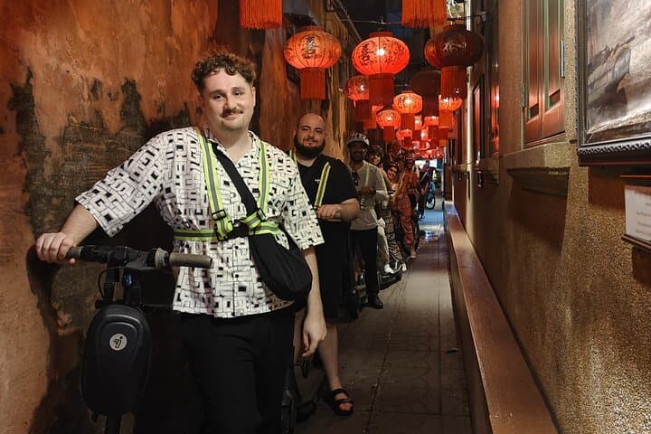 Bangkok Night E-Scooter Tour: Temples, River Rides & 24-Hour Flower Market