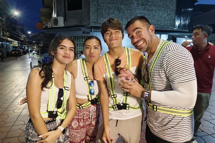 Bangkok Night E-Scooter Tour: Temples, River Rides & 24-Hour Flower Market photo 3