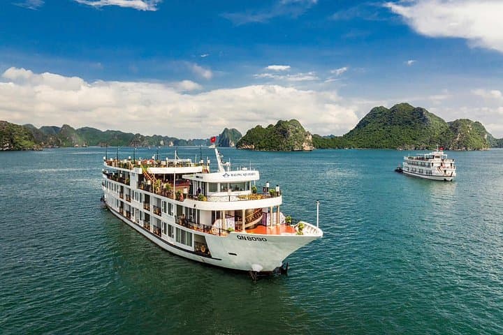 Halong Bay Luxury 2-Day, 1-Night Cruise from Hanoi — Balcony Cabin & Kayaking photo 1