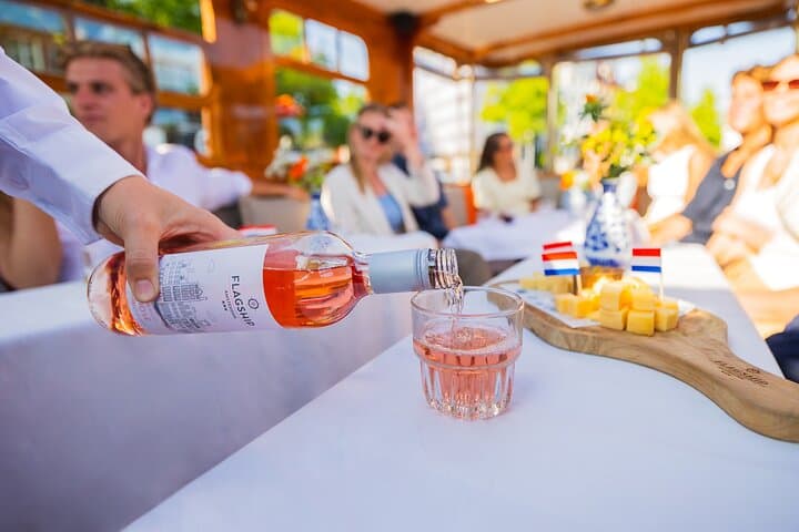 Classic Amsterdam Canal Cruise with Drinks and Dutch Cheese photo 2