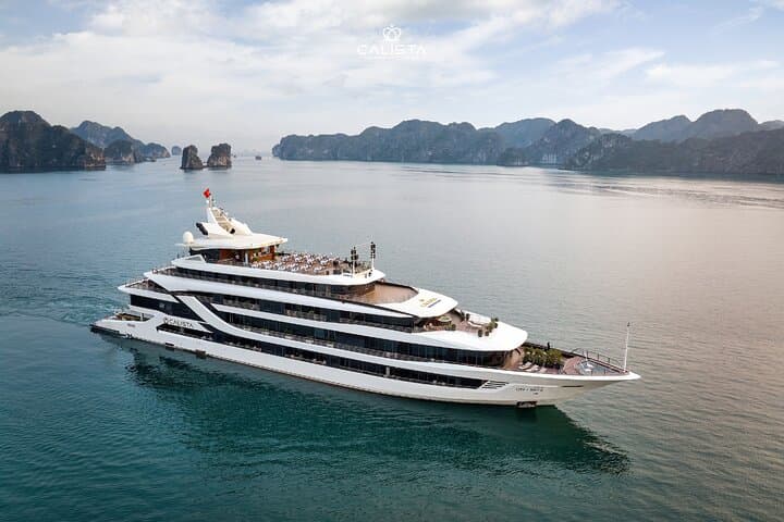 Luxury Calista Cruise: 2-Day Halong Bay Voyage with Kayaks, Caves & Sunset Parties photo 2