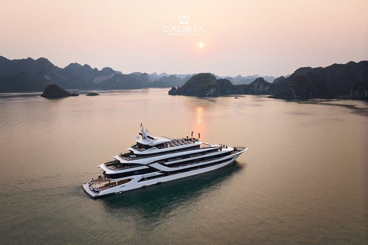 Luxury 2-Day Halong Bay Cruise from Hanoi — Sung Sot, Titop & Luon Cave photo 5