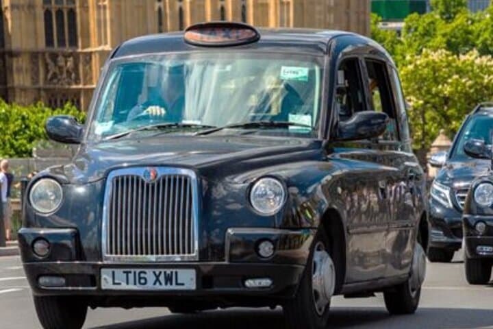 Private 4-Hour London Black Cab Tour: Iconic Sights & Local Secrets photo 2