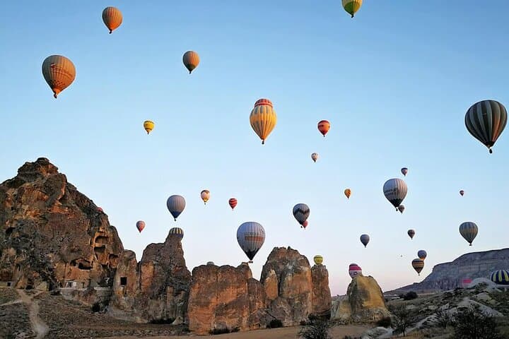 Sunrise Balloon Flight Over Göreme: Luxury Cappadocia Balloon Tour Guide photo 3