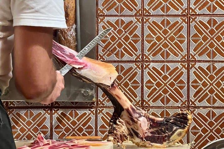 Madrid La Latina Wine & Tapas Walking Tour