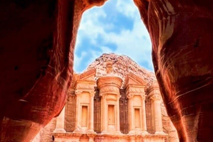 Petra in Three Hours: Private Highlights Tour with a Local Guide photo 2