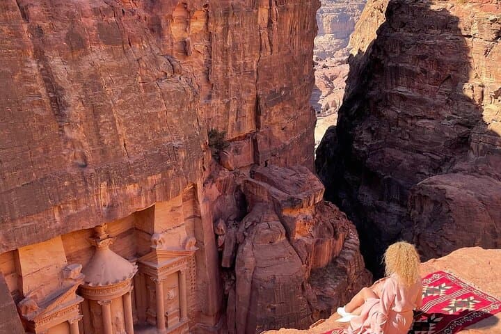 Petra in Three Hours: Private Highlights Tour with a Local Guide photo 6