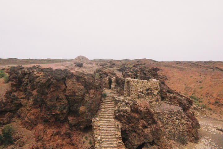Gobi Pilgrimage: Spiritual Journey to Khamariin Khiid Monastery photo 3