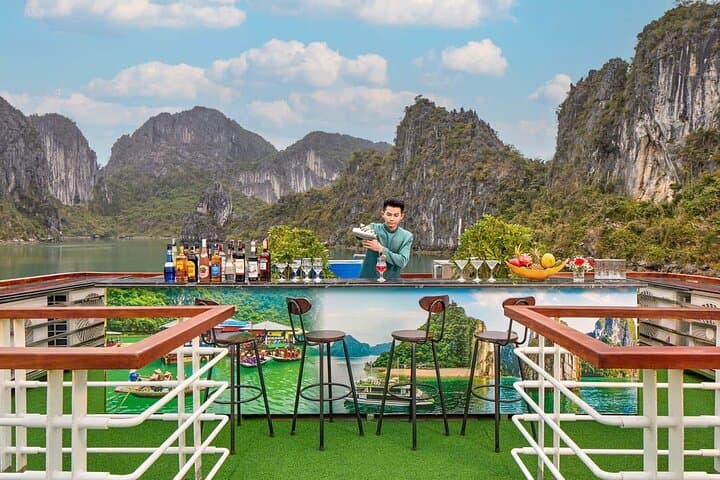 Hercules Luxury Day Cruise: Halong Bay from Hanoi photo 4