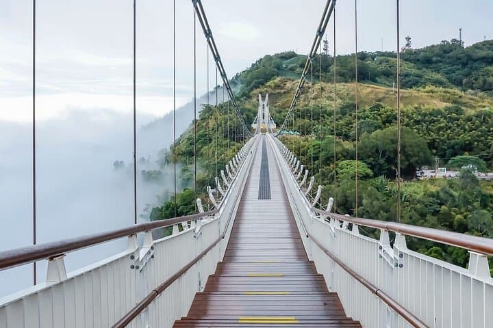 Taiping Suspension Bridge Taiwan: Walk the 1,000m Sky Bridge Above Chiayi’s Tea Terraces photo 5