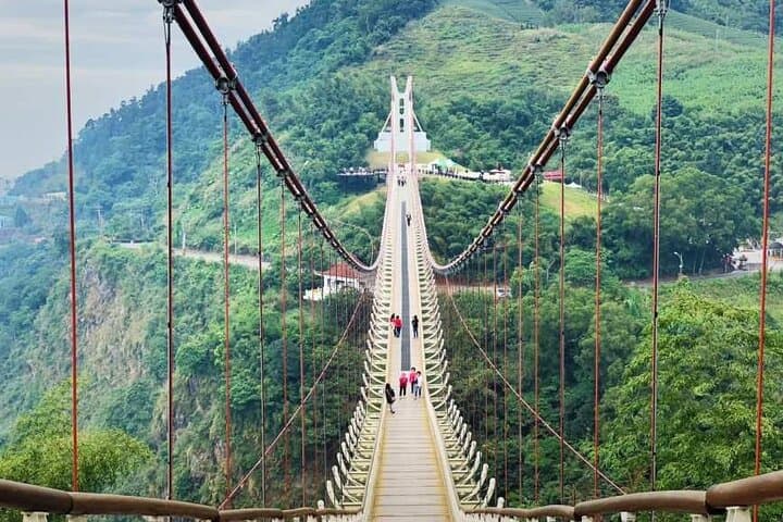 Taiping Suspension Bridge Taiwan: Walk the 1,000m Sky Bridge Above Chiayi’s Tea Terraces photo 6