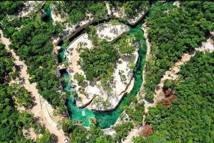 Tulum Ruins & Cenote Casa Tortuga: Full-Day Guided Trip from Cancun