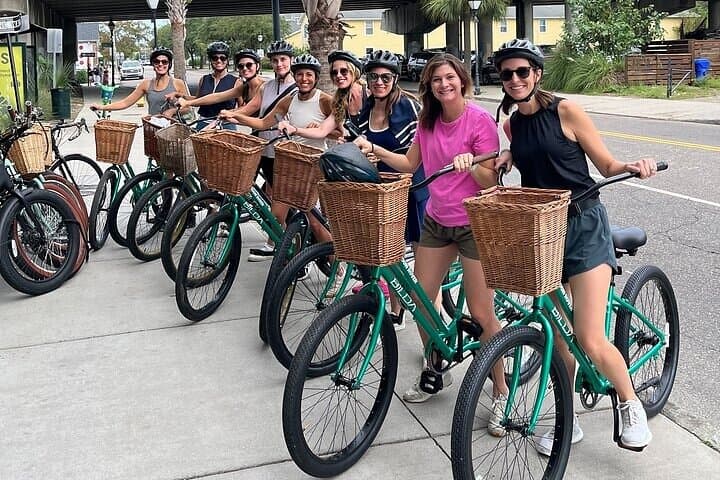 Downtown Charleston Single-Speed Cruiser Rental: Easy City Bike Hire photo 3