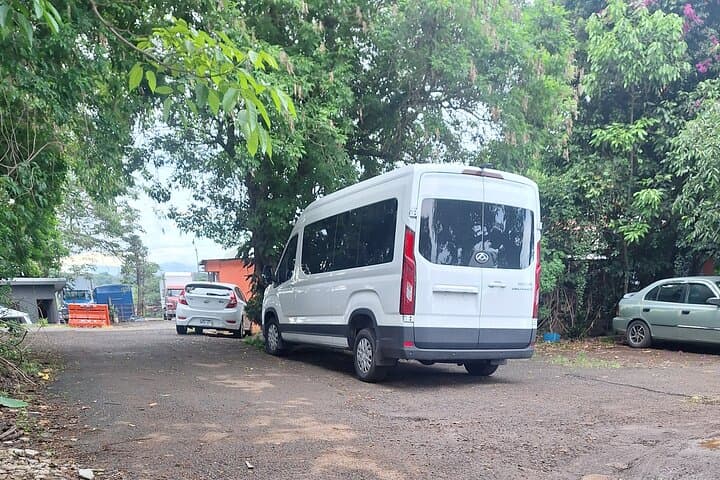 La Fortuna to San José Airport Shuttle — Scenic Transfer via La Paz Waterfall photo 5