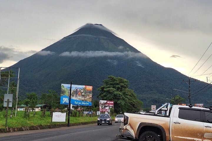 La Fortuna to San José Airport Shuttle — Scenic Transfer via La Paz Waterfall photo 6