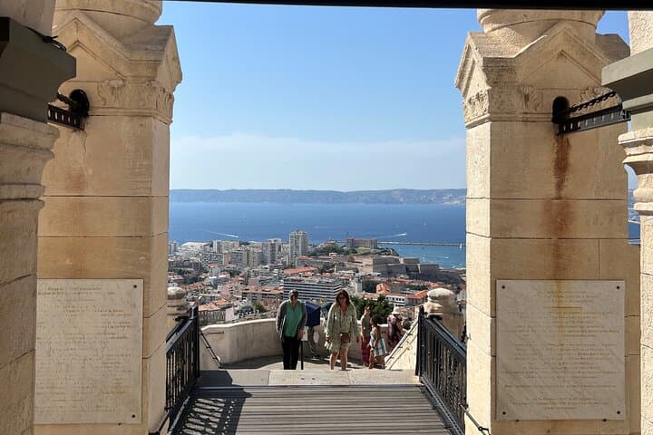 Private Provence Day Tour: Aix-en-Provence, Cassis & Marseille photo 3