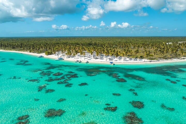 Saona Island 3 Beaches: Bayahibe Speedboat Excursion to Playa El Canto, Mano Juan & Natural Pool photo 6