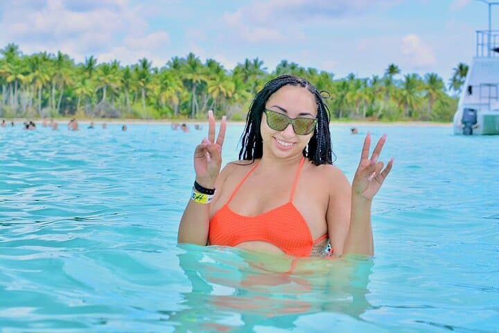 Luxury VIP Yacht Charter to Saona Island from La Romana photo 3
