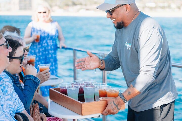 Kaanapali 5-Hour Snorkel Sail with BBQ Lunch and Open Bar photo 3