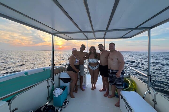 Private Crab Island Cruise: 4-Hour Destin Boat Charter with Dog-Friendly Options photo 2