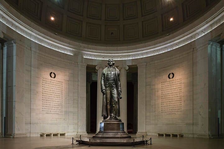 Private Washington DC Evening Tour: Monuments, Memorials & Family-Friendly Night Drive photo 2