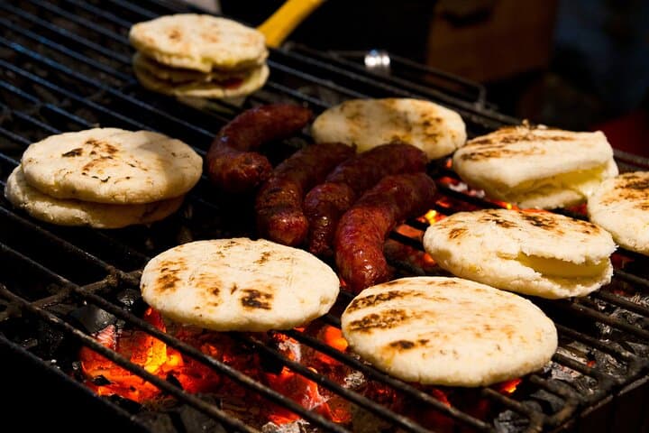 12-Tasting Food Tour in Medellín's Laureles: Local Culinary Walking Experience photo 4