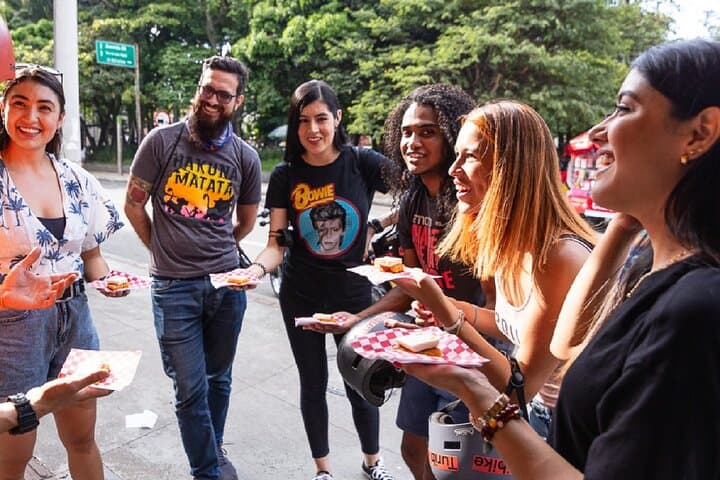 12-Tasting Food Tour in Medellín's Laureles: Local Culinary Walking Experience