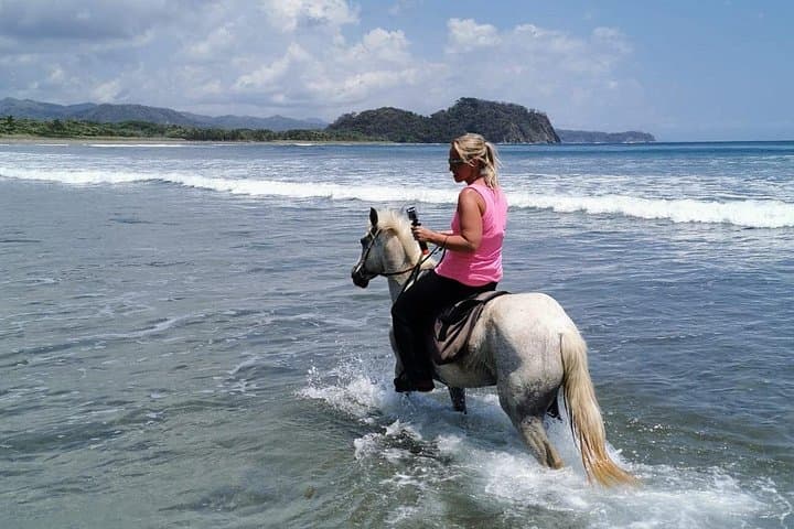 Buenavista Beach Horseback Safari from Sámara — Jungle, River & Pacific Ride photo 2