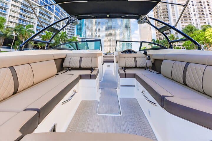 Private Miami Boat Charter: Bayside to Biscayne Bay & Star Island photo 2