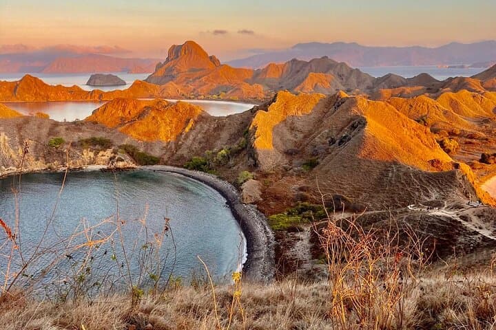 4-Day Liveaboard Sailing Komodo and Sumbawa from Lombok photo 4