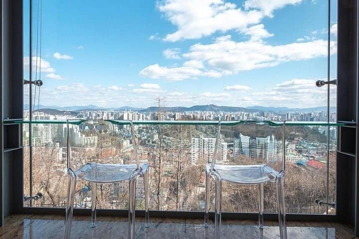 Seoul Night Tour: Quarry Observatory, Naksan Park & Dongdaemun After Dark photo 3