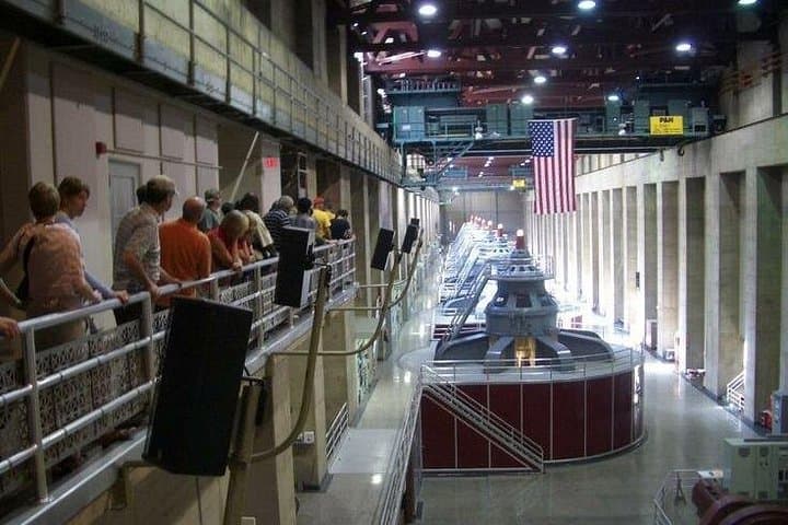 Hoover Dam Tunnels & Power Plant Tour in Spanish — Las Vegas Day Trip photo 3