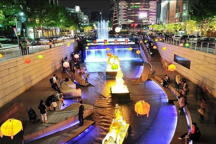 Seoul Night Tour: Quarry Observatory, Naksan Park & Dongdaemun After Dark photo 1