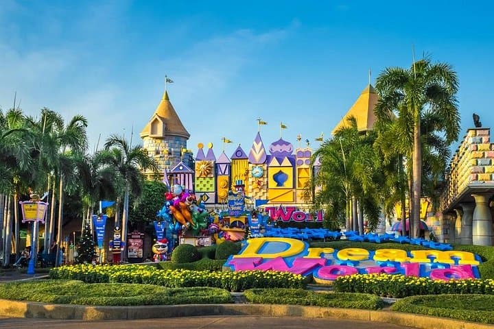 Dream World Bangkok: Family-Friendly Theme Park Near Bangkok photo 2