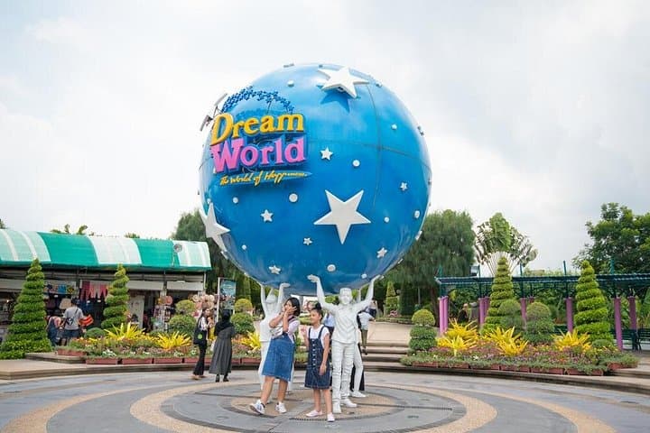 Dream World Bangkok: Family-Friendly Theme Park Near Bangkok photo 1