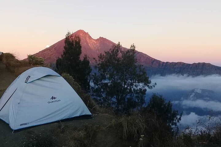 One Day Trek to Mount Rinjani Crater Rim: Senaru Summit Views in a Day photo 2