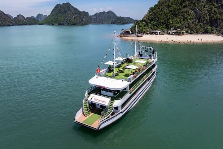 Ha Long Bay Luxury Day Cruise from Hanoi – 5-Star Kayak, Caves & Ti Top Island photo 6