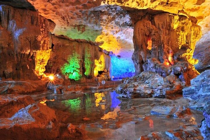 Halong Bay Otis Premium 1-Day Cruise — Sung Sot Cave, Titov Island & Luon Cave Kayak photo 5