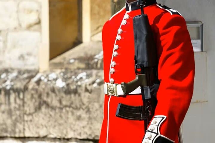 Private Tower of London & Crown Jewels Guided Tour — Insider Access in London photo 5