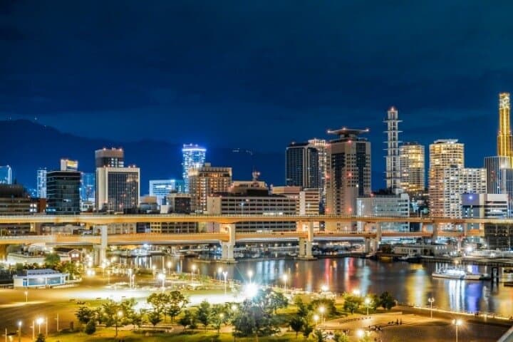 Kobe Night Walk: Harborland Lights, Port Views & Izakaya Evening photo 3