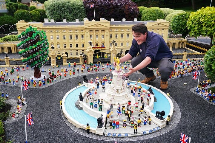 LEGOLAND Windsor Resort E‑Ticket with London Return Coach — Minifigure Speedway & 55 Rides photo 3