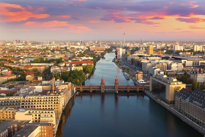 Private Shore Excursion from Warnemünde to Berlin — Full-Day City Highlights photo 2