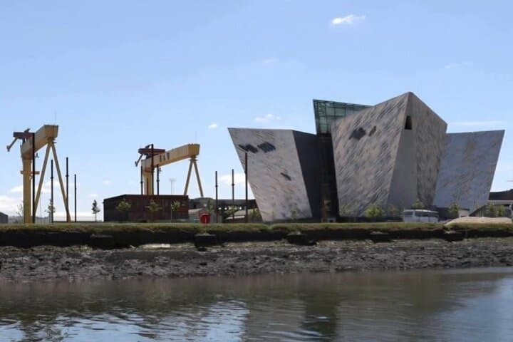 Belfast Walking Tour: Discover the City's History, Shipbuilding & Street Stories