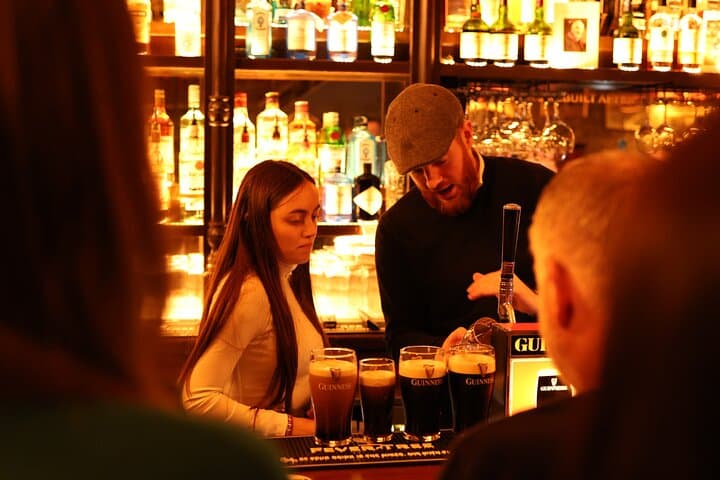 Guinness Storehouse & Perfect Pint Pub Tour: Dublin's Iconic Pour and Pub Crawl photo 4