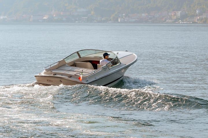 Private Vintage Boat Tour on Lake Como — Villas, Villages & Swim Stops photo 2