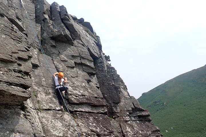 Outdoor Rock Climbing Adventure in North Devon — Top‑Rope & Classic Climbs photo 2