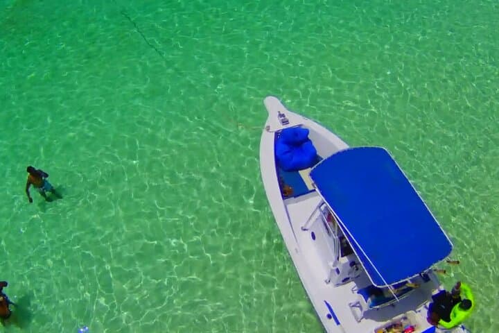 Nassau Private Boat Charter: Rose Island Snorkel, Pearl Reef & Swimming Pigs Day Cruise photo 4